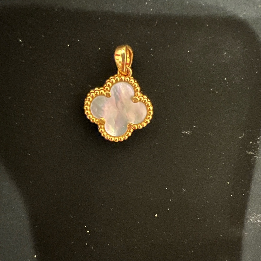 ❌SOLD❌18k real gold pendant